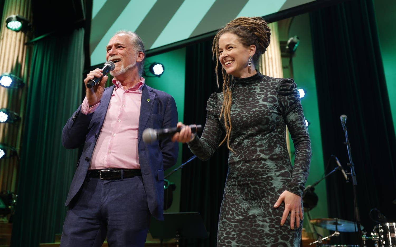 STOCKHOLM, SVERIGE 20240609Miljöpartiets språkrör Daniel Helldén och Amanda Lind på Miljöpartiets valvaka på Nalen i Stockholm.Foto: Nicklas Thegerström / TT / Kod 12038