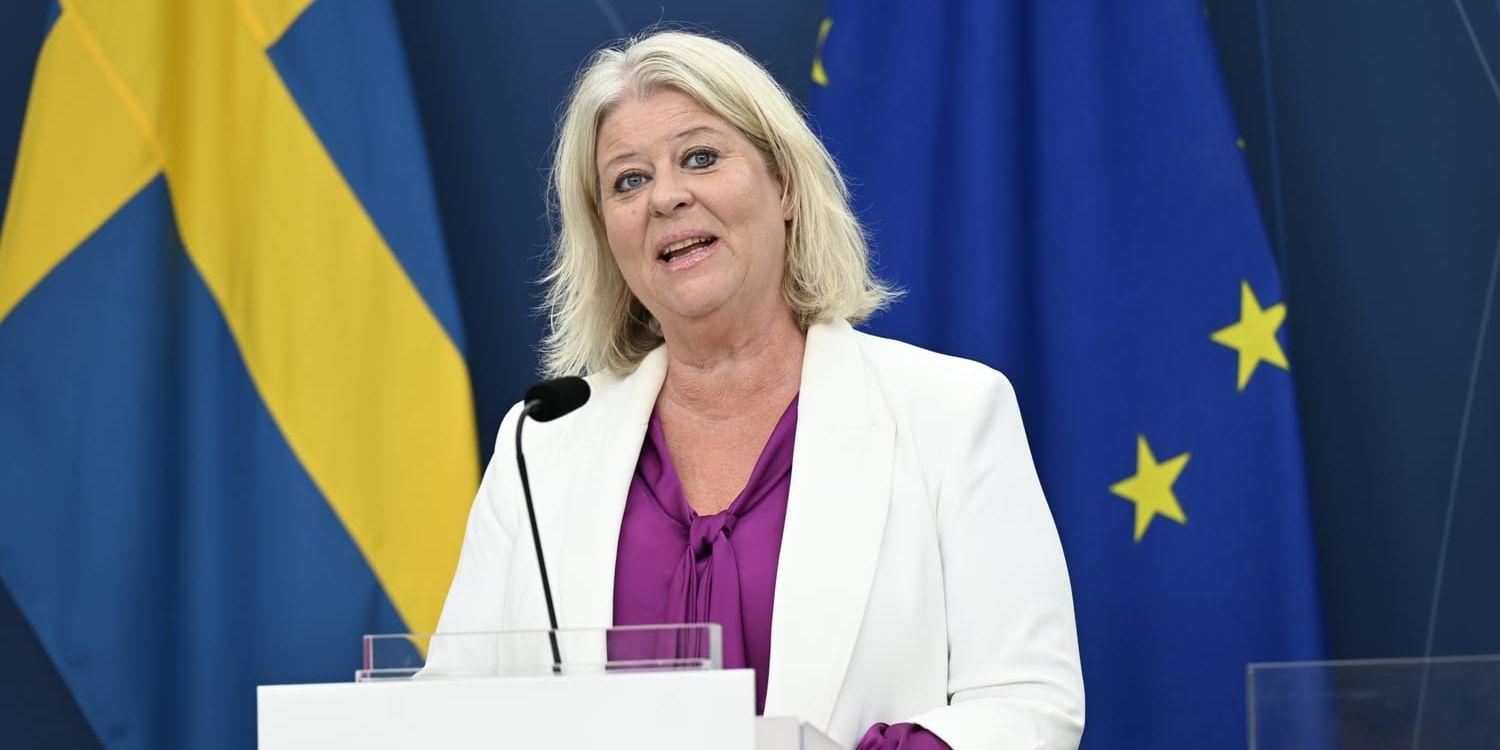 Förbannad. Socialtjänstminister Camilla Waltersson Grönvall (M) vill se hårdare kontroller av HVB-hem.