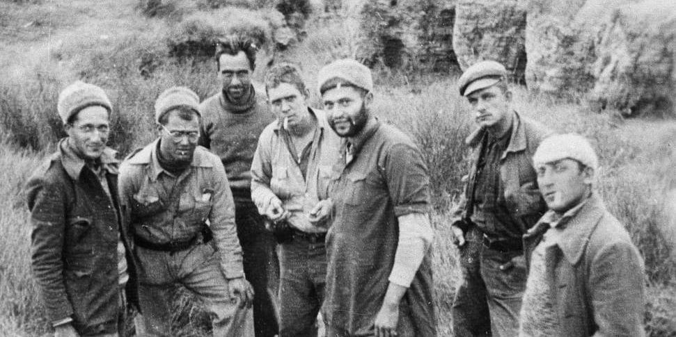 New York University (NYU) students in the Abe Lincoln Brigade pose during the Spanish Civil War, April 15, 1938.  (AP Photo)