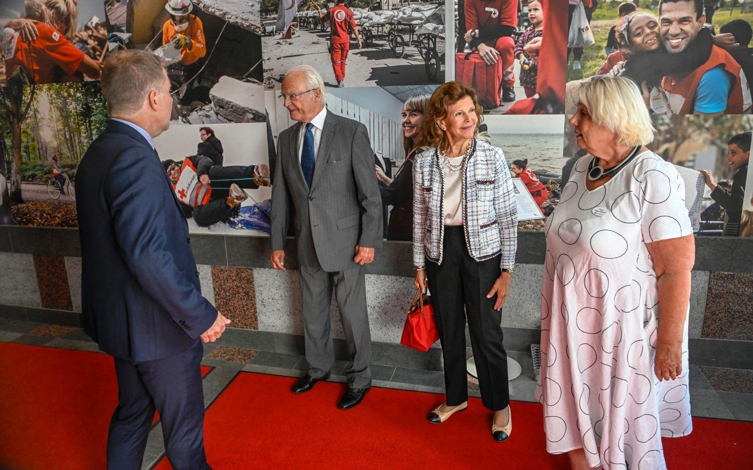 Den 25 augusti träffade kungaparet Martin Ärnlöv, generalsekreterare och ordförande Anna Hägg-Sjöquist på Röda Korsets huvudkontor i Stockholm. 