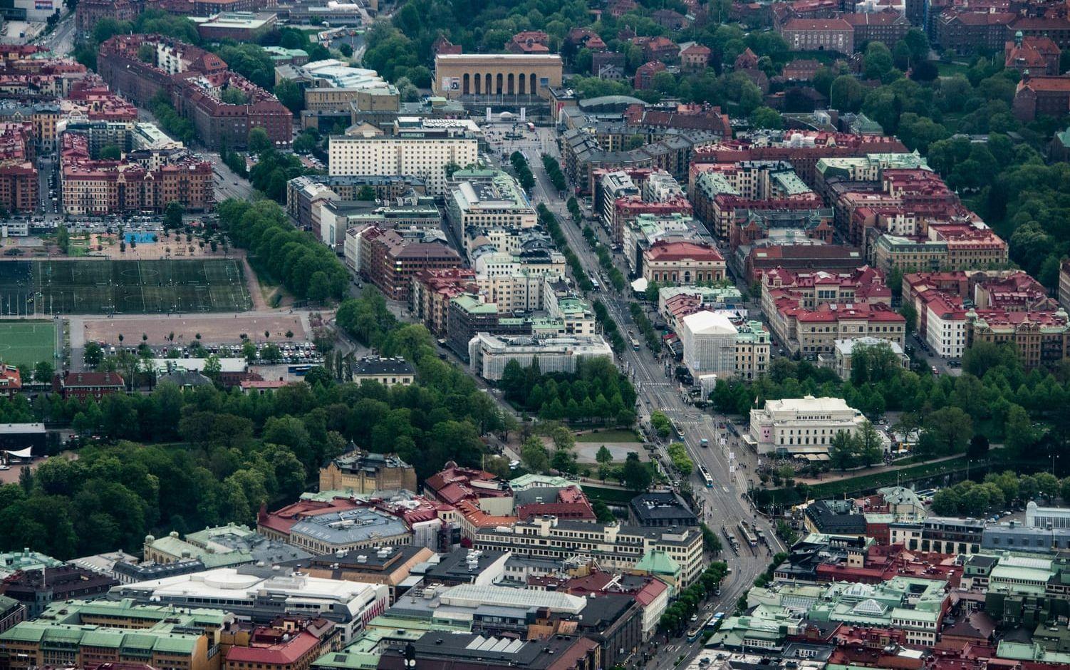 Om det inträffar en större olycka, naturkatastrof, krig eller någon annan slags kris som gör att el och vatten försvinner, gäller det att kunna klara sig själv även i lägenhet.