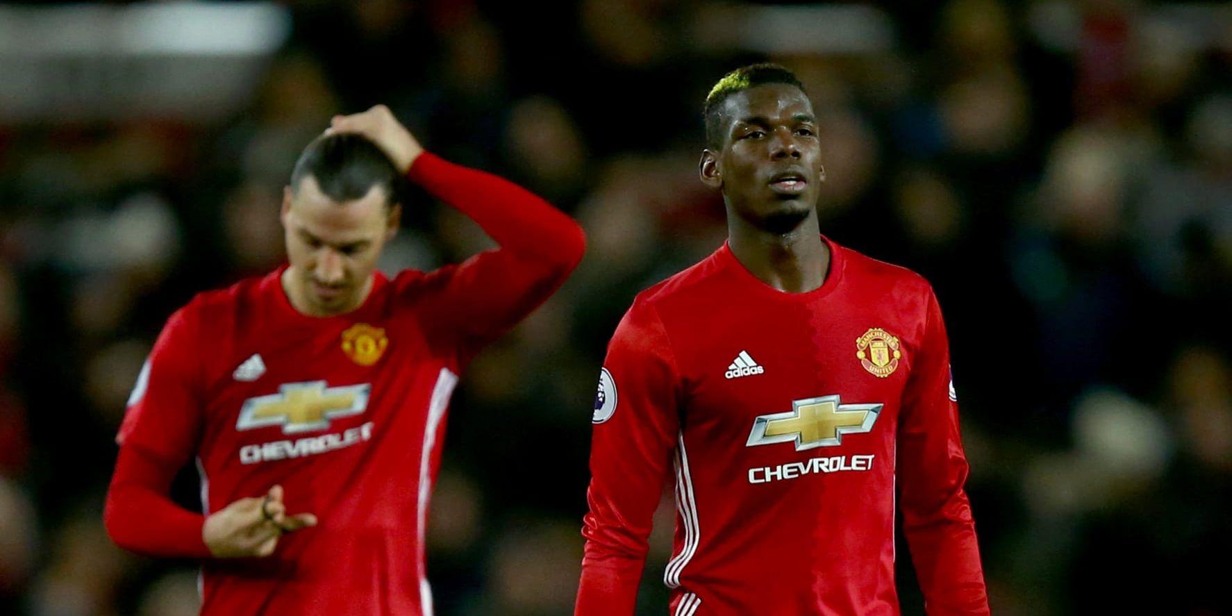 Zlatan Ibrahimovic, vänster, och Paul Pogba under en match med Manchester United i januari 2017. Arkivbild.