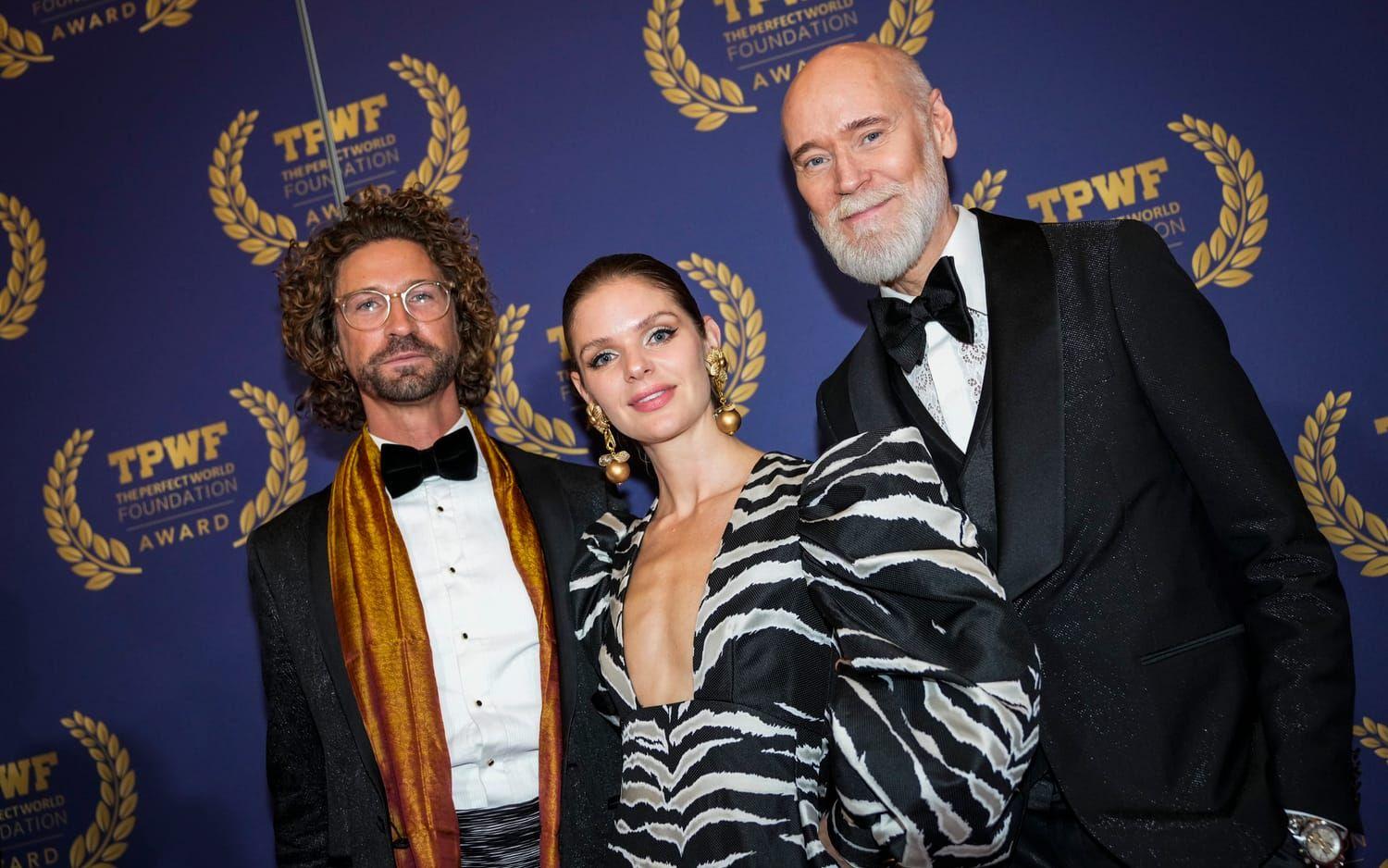 Fredrik Moberg, Tora Juhlin-Dannfelt och designern Lars Wallin var tre av gästerna på Perfect world foundation award.