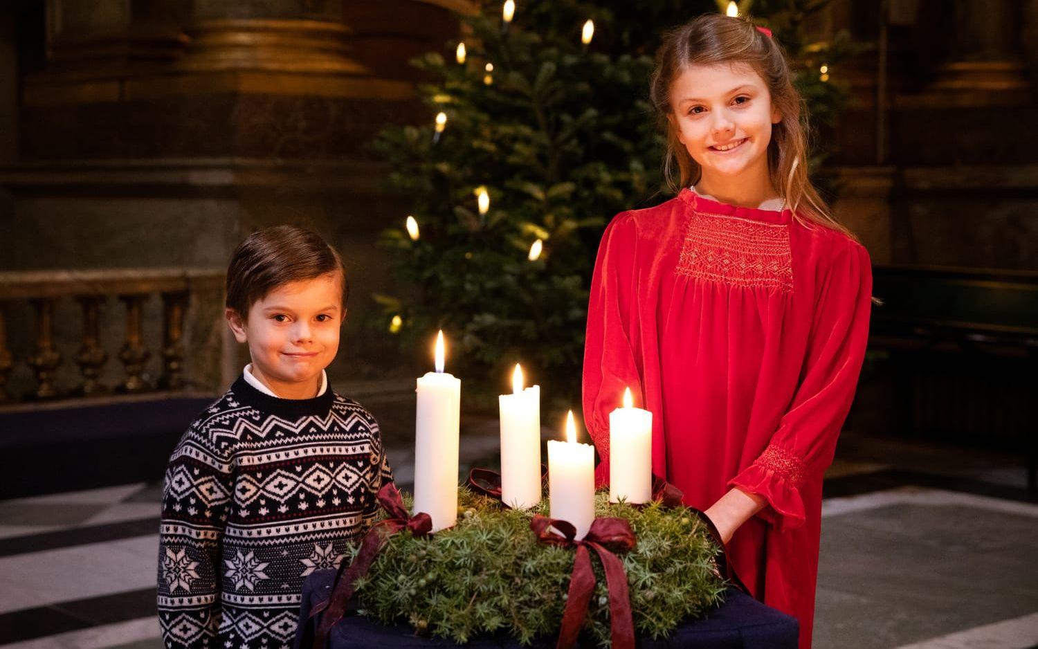 Den fjärde advent skickade prinsessan Estelle och prins Oscar en julhälsning till svenska folket. Julhälsningen var inspelad i Slottskyrkan i Kungliga slottet. Texten som prinsessan Estelle läste i julfilmen är ”När det lider mot jul” av Jeanna Otterdahl. 