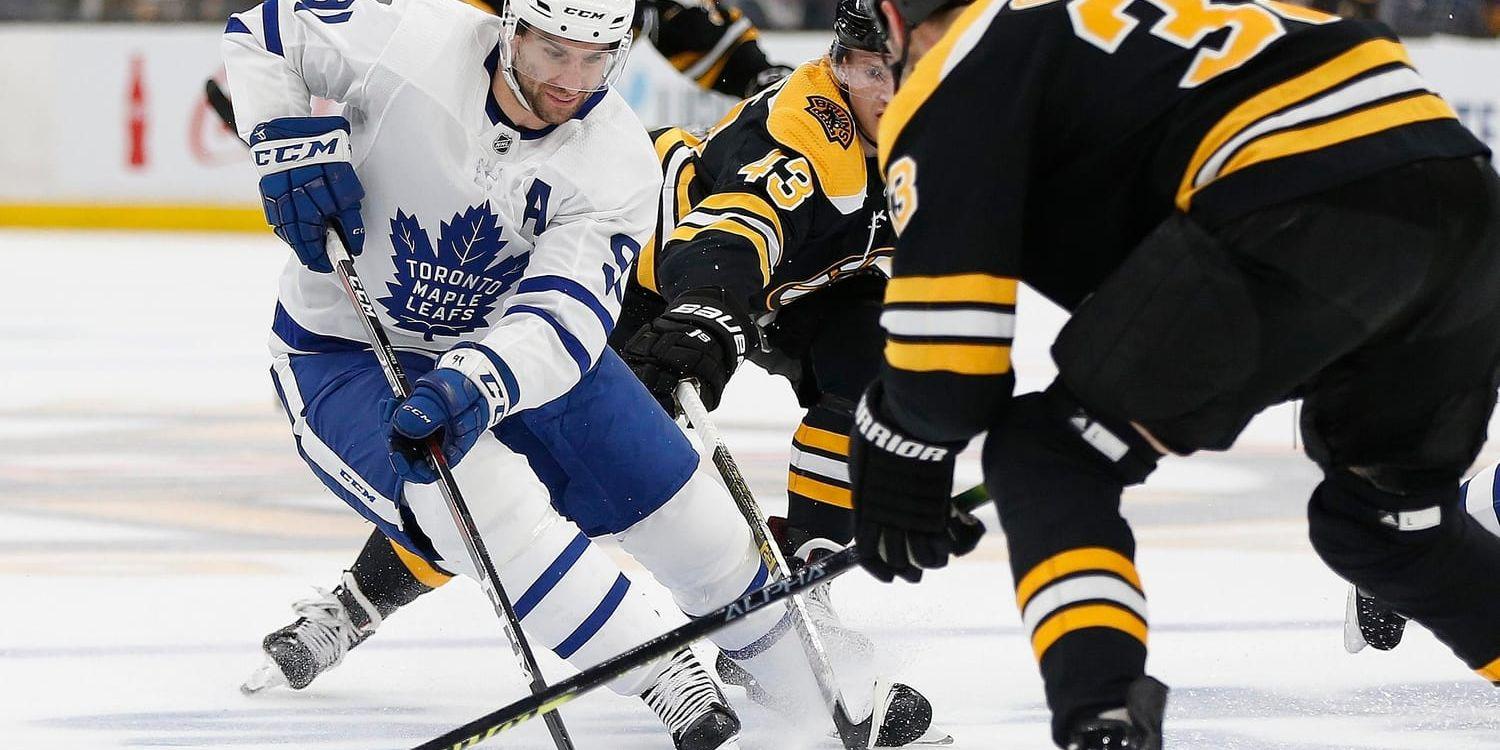 Toronto Maple Leafs John Tavares (91) är skadad och har lämnat Kanadas VM-trupp.