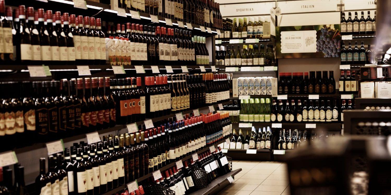 Systembolaget. Bolaget som hotar sin egen existens genom kontroversiella metoder.