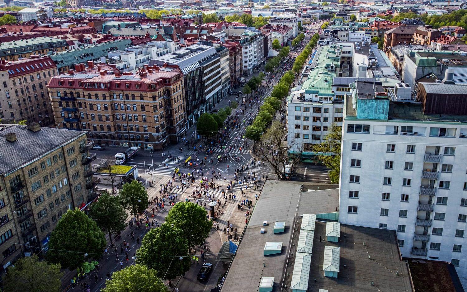 Kampen längs Avenyn fångad från luften.