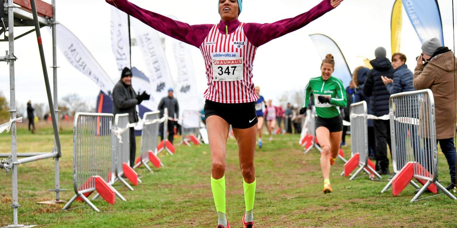 Dubbla guld. Meraf Bahta vann både den korta och långa distansen på terräng-SM på Öland. Dessutom två lagguld med Linn Nilsson och Samrawit Mengsteab.