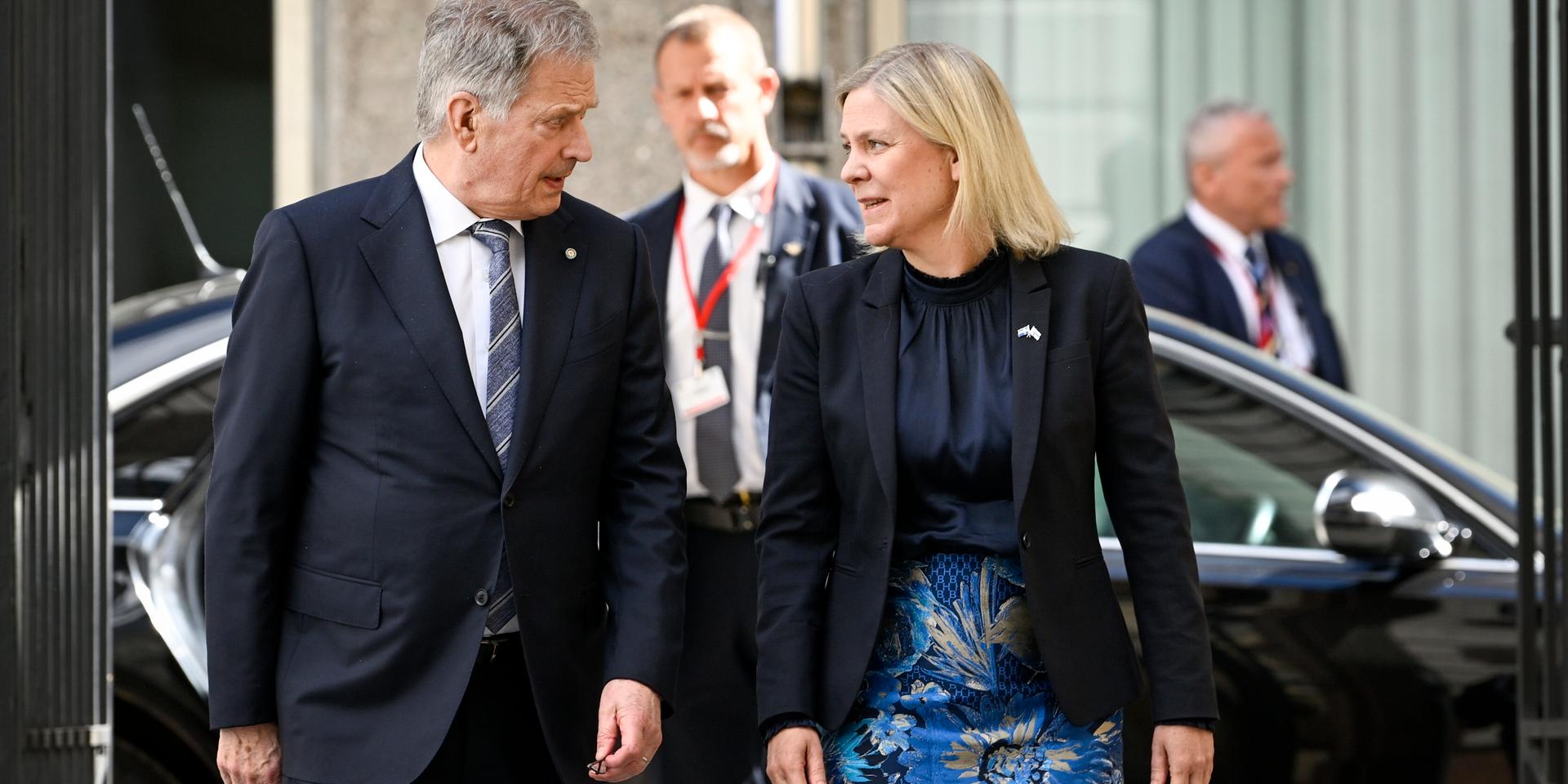 Statsminister Magdalena Andersson (S) tar emot Finlands president Sauli Niinistö i Stockholm.