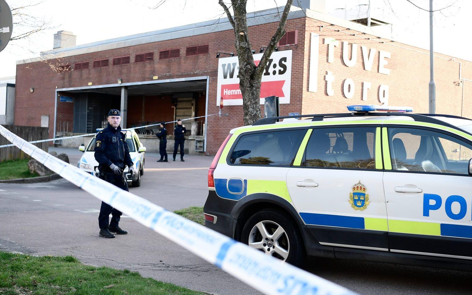 SOS Alarm uppger för TT att tre ambulanser skickades till platsen, men vid 19-tiden hade samtliga lämnat platsen utan att lasta någon.