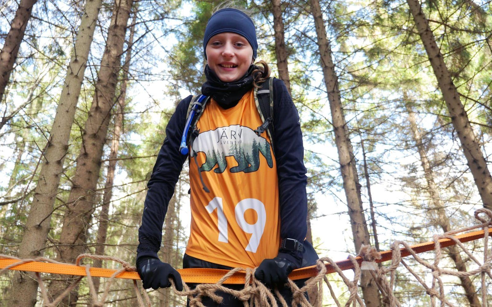 Matilda Månsson, 14 år gillar hinderbanan, men tycker att det är roligast att springa. 