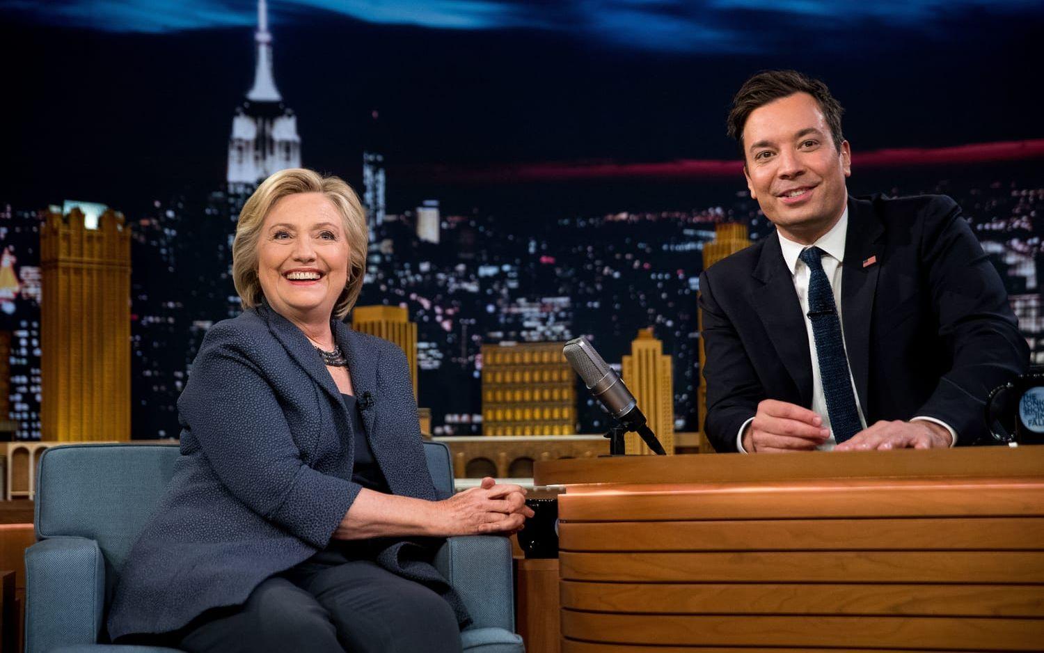 Demokraternas före detta presidentkandidat  Hillary Clinton har besökt Jimmy Fallon i hans talkshow ”The Tonight Show”