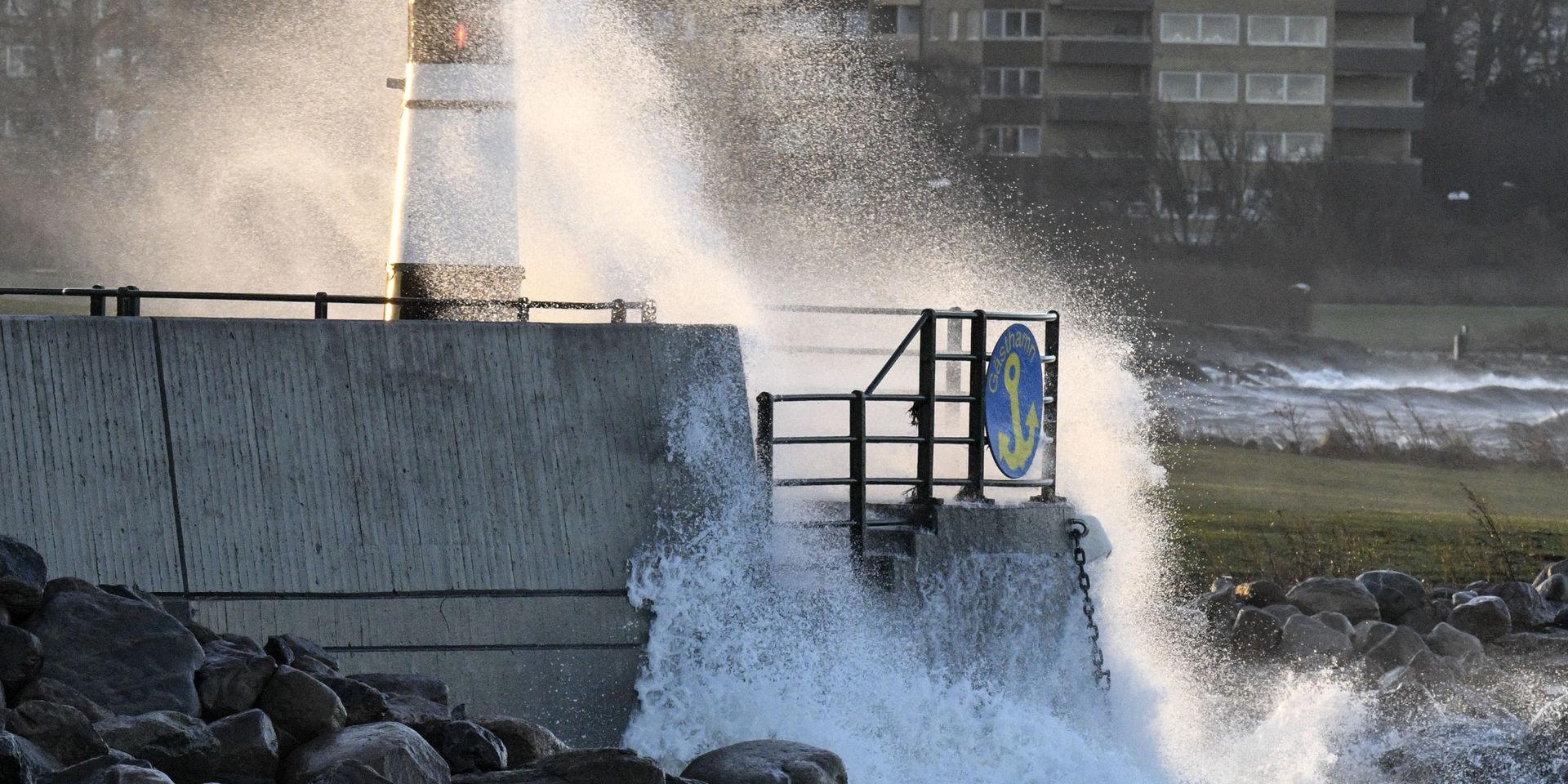 Stormar. Prognoserna för kommunernas ekonomi de kommande åren är oroande.