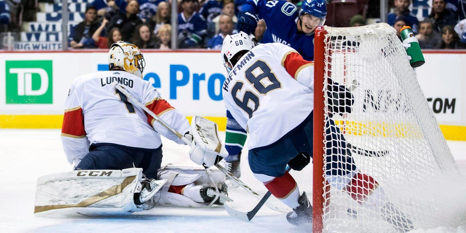 Vancouvers Loui Erikssons gjorde mål bakom Floridas Roberto Luongo.