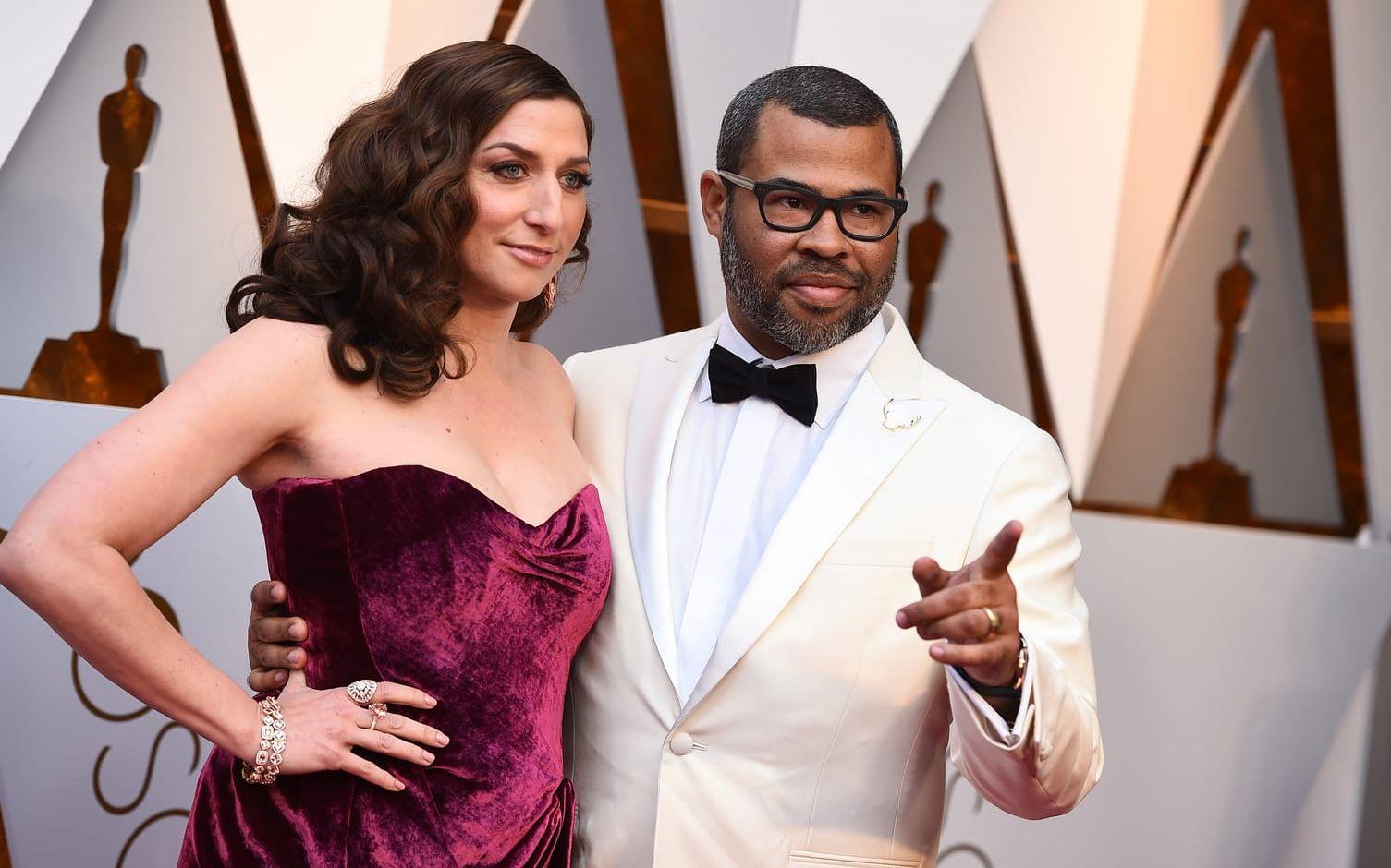 Chelsea Peretti och Jordan Peele anländer till Oscarsgalan. 